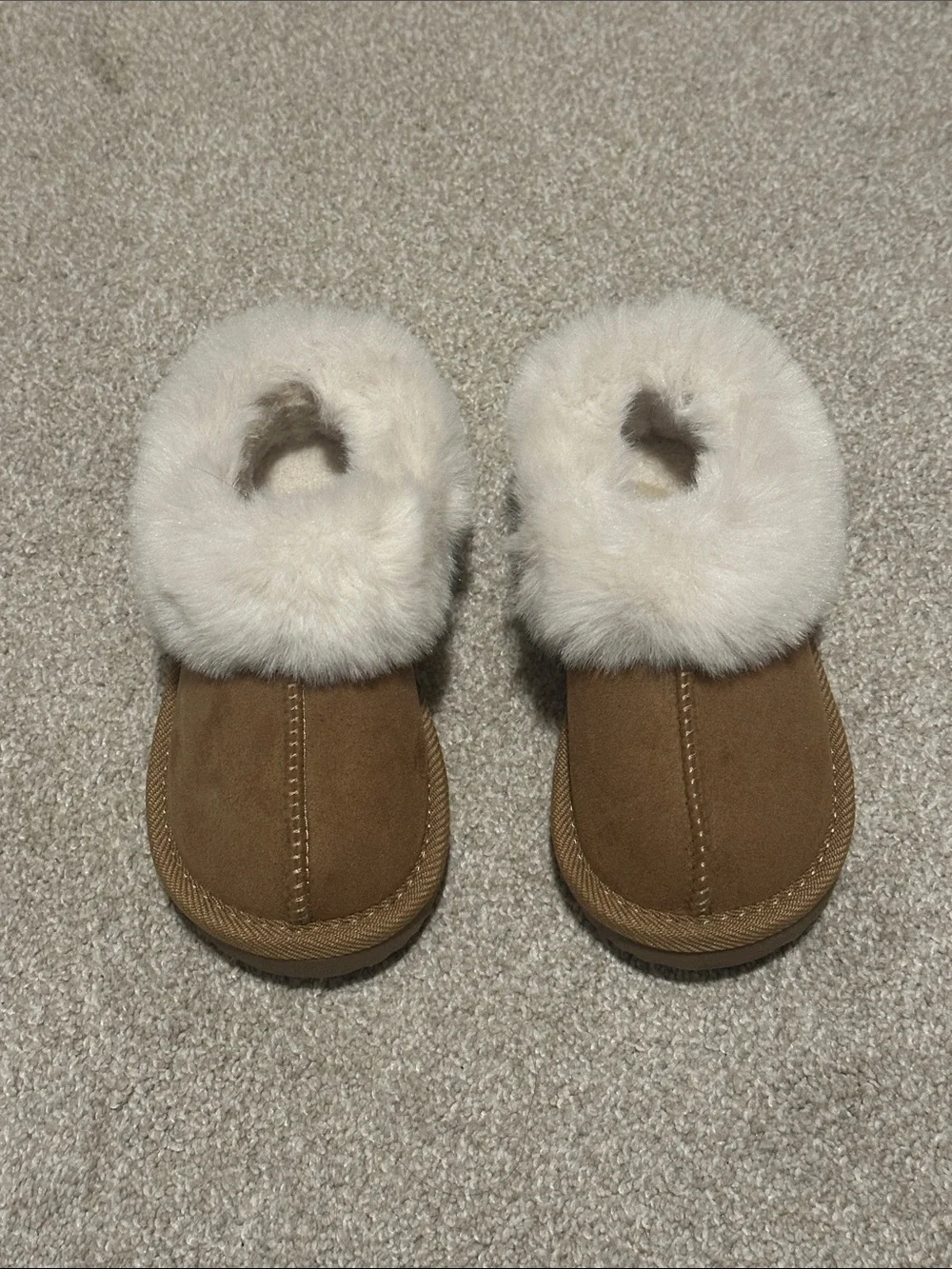 Cat and Jack Kids slippers